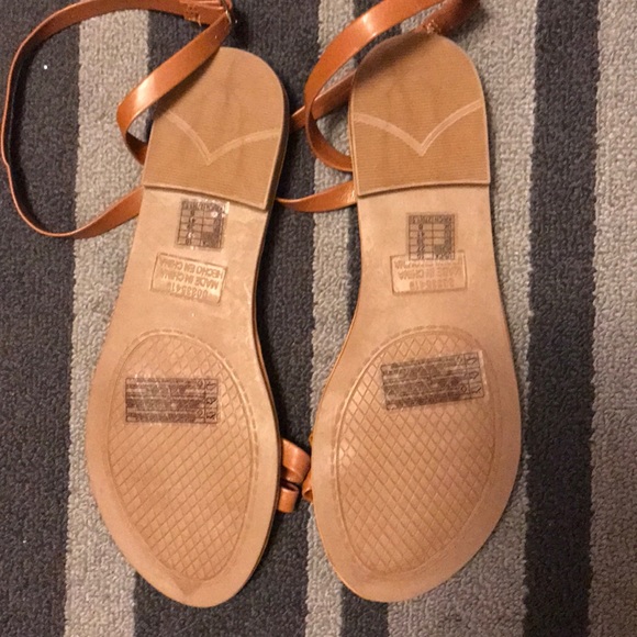 NWOT Tan Double Wrapped ankle Sandals - Picture 2 of 4